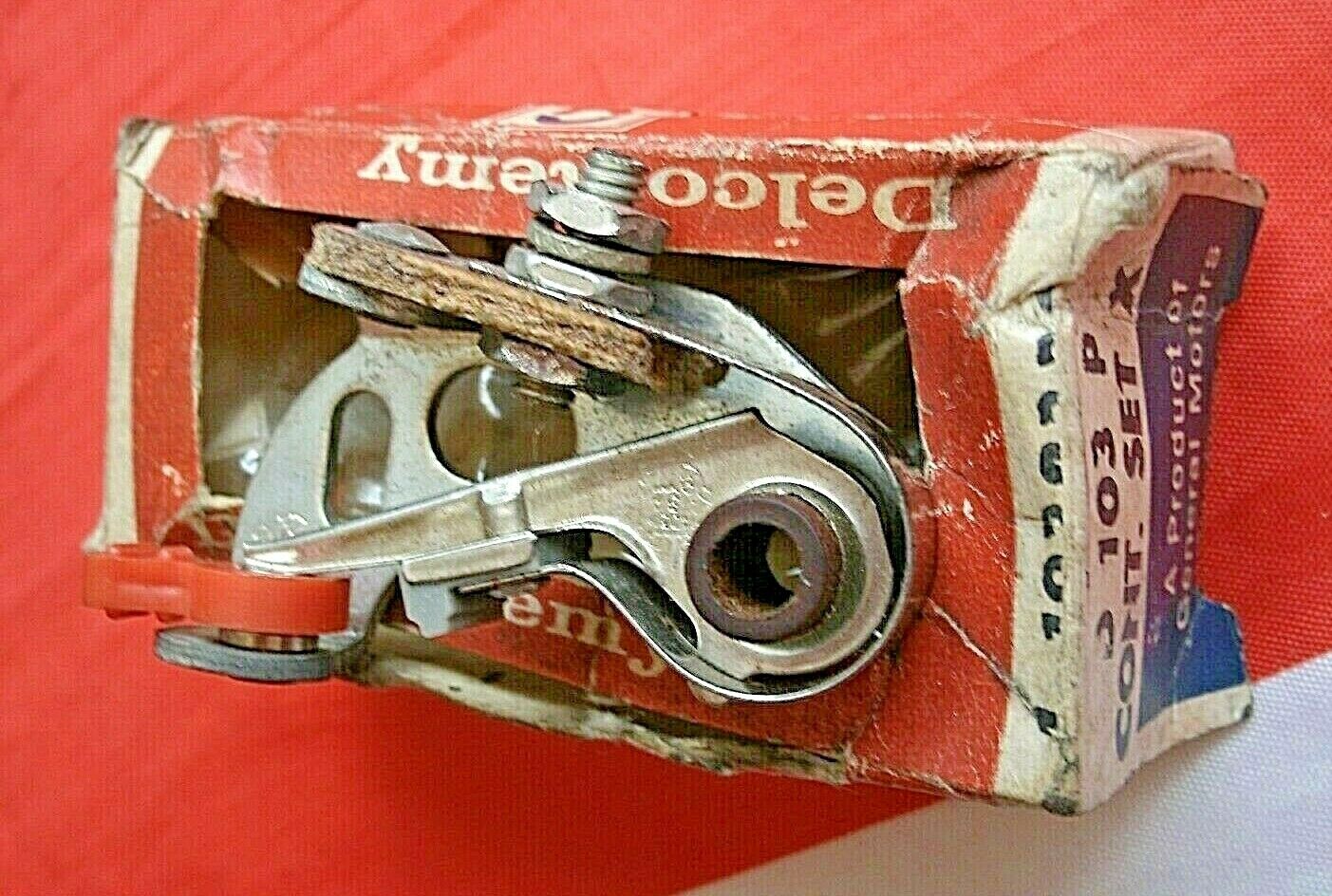 One Set Of NOS Delco Remy POINTS - CONTACT SET D 703 P 1938330 made in the USA
