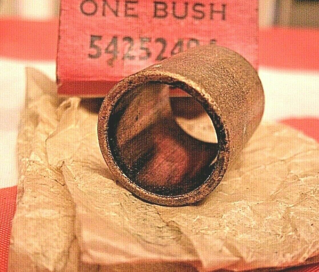 One New Old Stock LUCAS Bushing For M45G Station 5425 2494 or TCB112