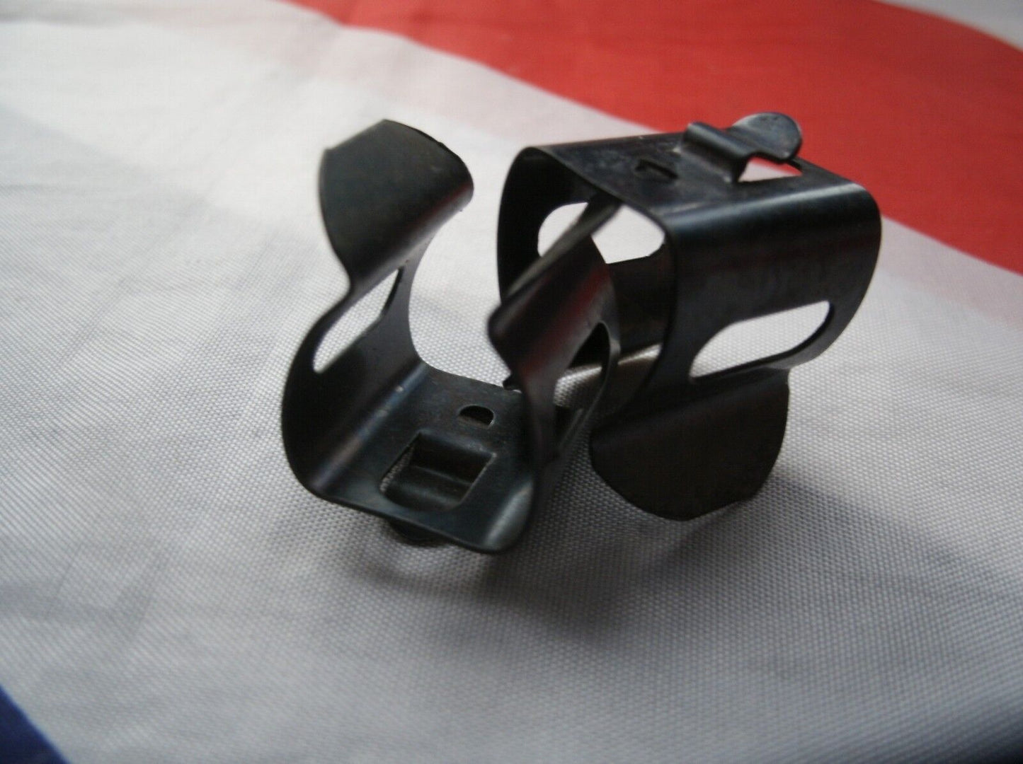 NOS Rover P6 2000 TC Cold Start Chock Twin Cable Mounting Clip Airbox intake.