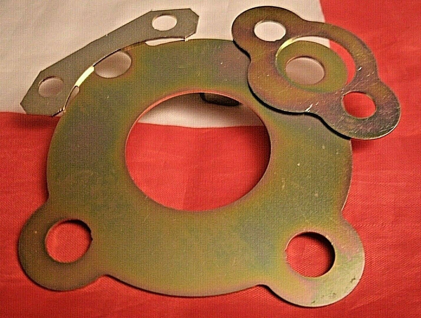 ONE FORD CROSS FLOW PRE CROSS FLOW ENGINE BUILD LOCK TAB FOR THE CAMSHAFT