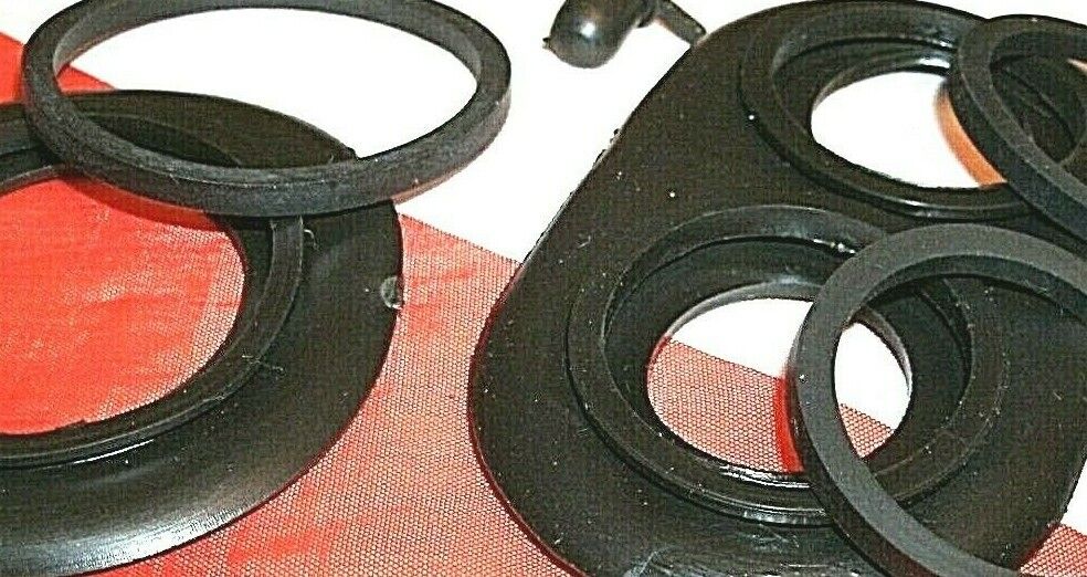 One 2524 Aston Martin DBS V8 AMV8 1968 to 1976 Rear Brake Caliper SEAL Kit