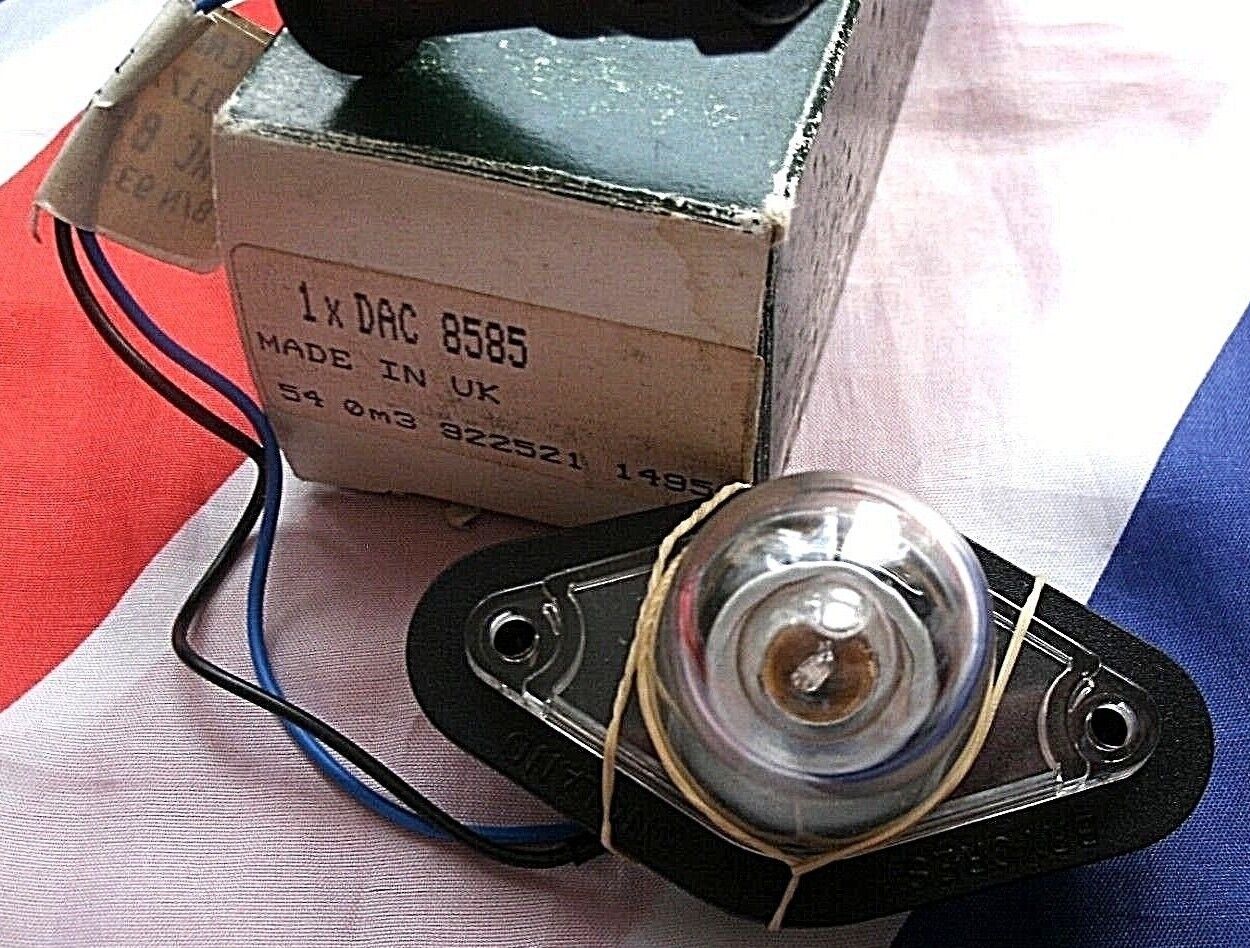 New Boxed Jaguar Under Bonnet/Boot Type Lamp Assemble DAC 8585