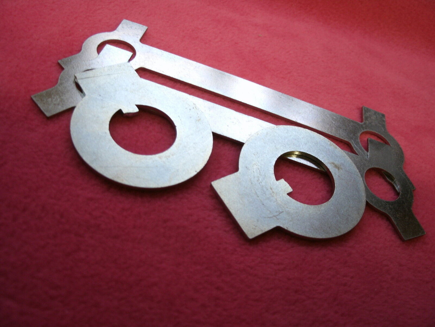 NEW ROVER P4 80.95.100 & 110 MODELS 1959 1964 FRONT BRAKE CALIPER SHIM & PIN KIT