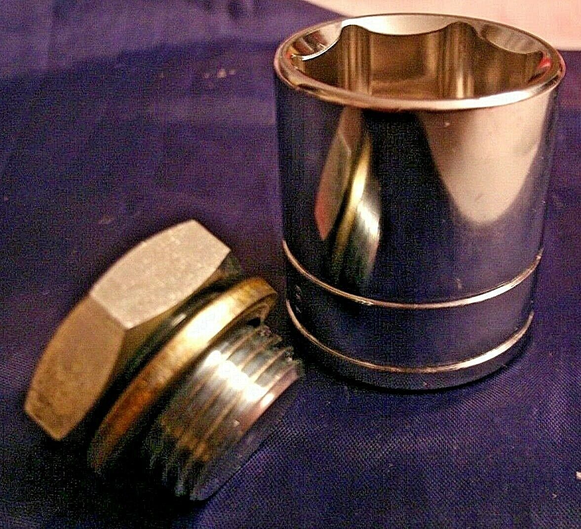 NEW OLD STOCK ROVER P5 3 LITRE P5B V8 FRONT BUMP STOP ASSEMBLE,