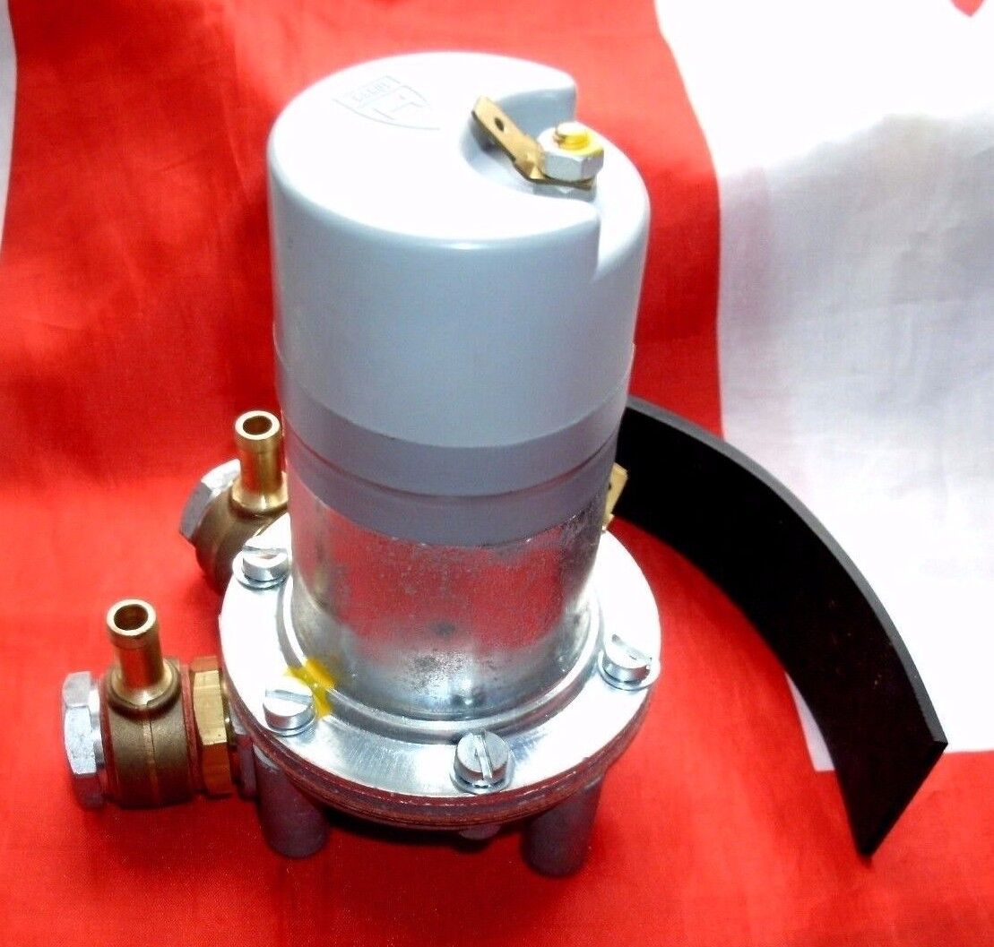 NewPetrol Pump 4 CARBURETTORS 12V With Fitting Banjo Bolts, Seals &Banjos NOS
