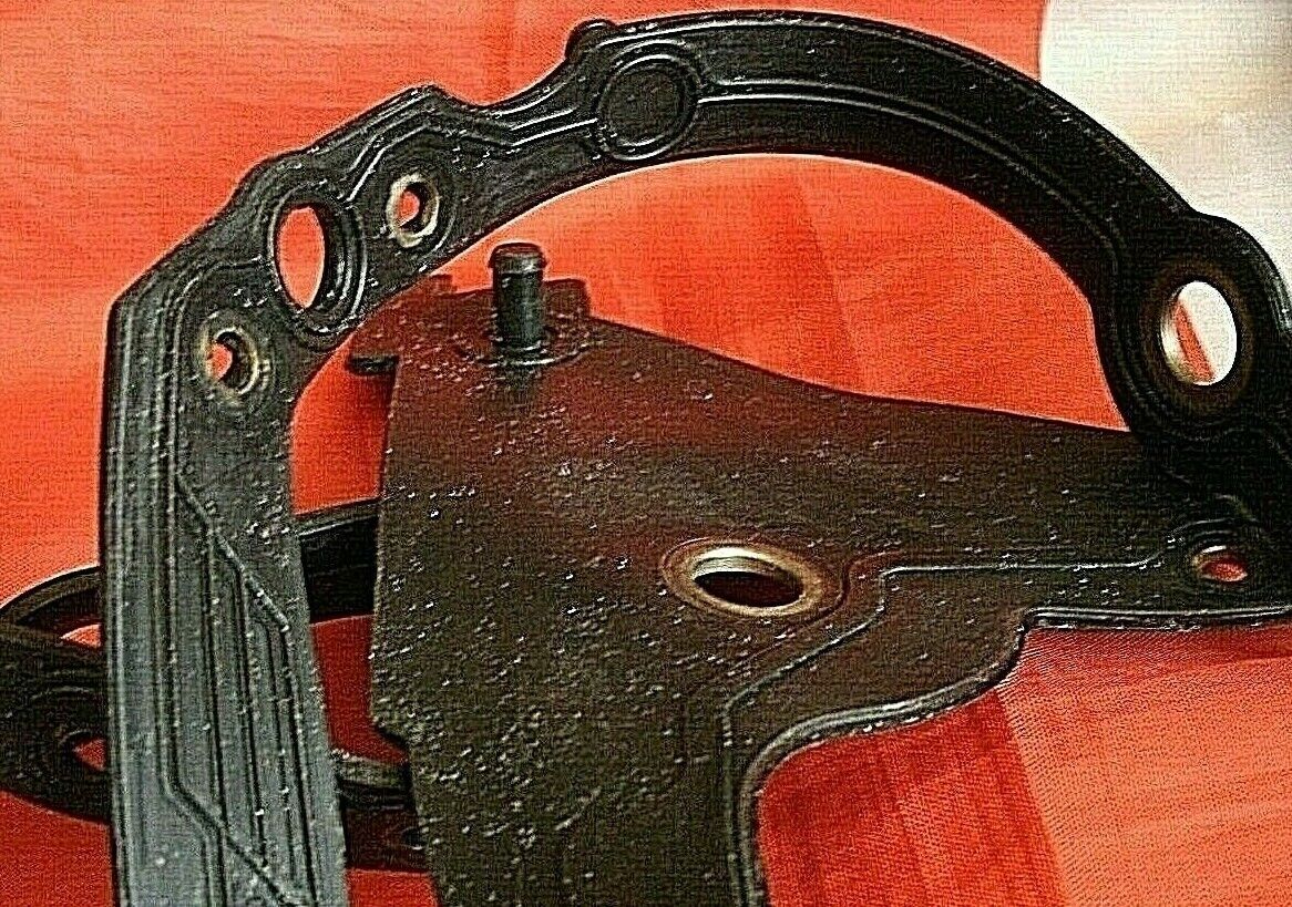 One New Rover 4.0 & 4.6 V8 Rubber Seal For The Aluminium Sump Pan Models.