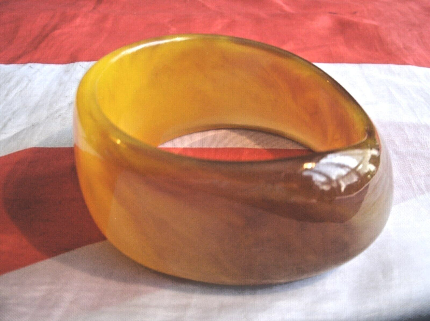 One Beautiful Vintage Bakelite Bangle In A Lovely Tortoiseshell Colour Very Nice