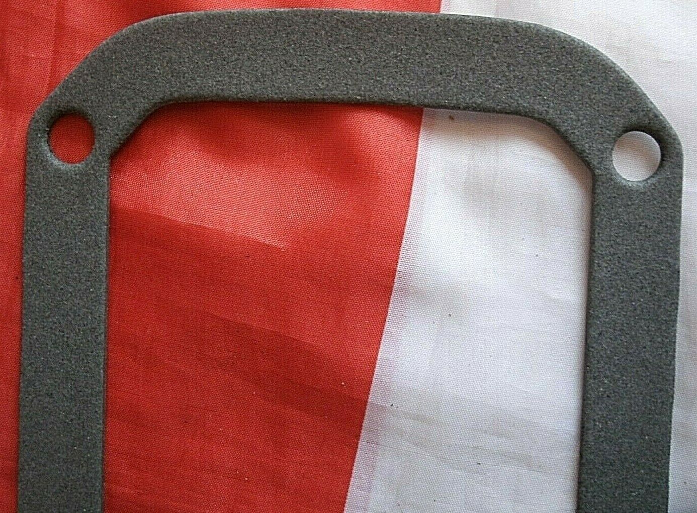 DISCOVERY V8 EFI ENGINE PLENUM CHAMBER TO TRUMPET HOUSING IMPROVED GASKET 1.6 mm