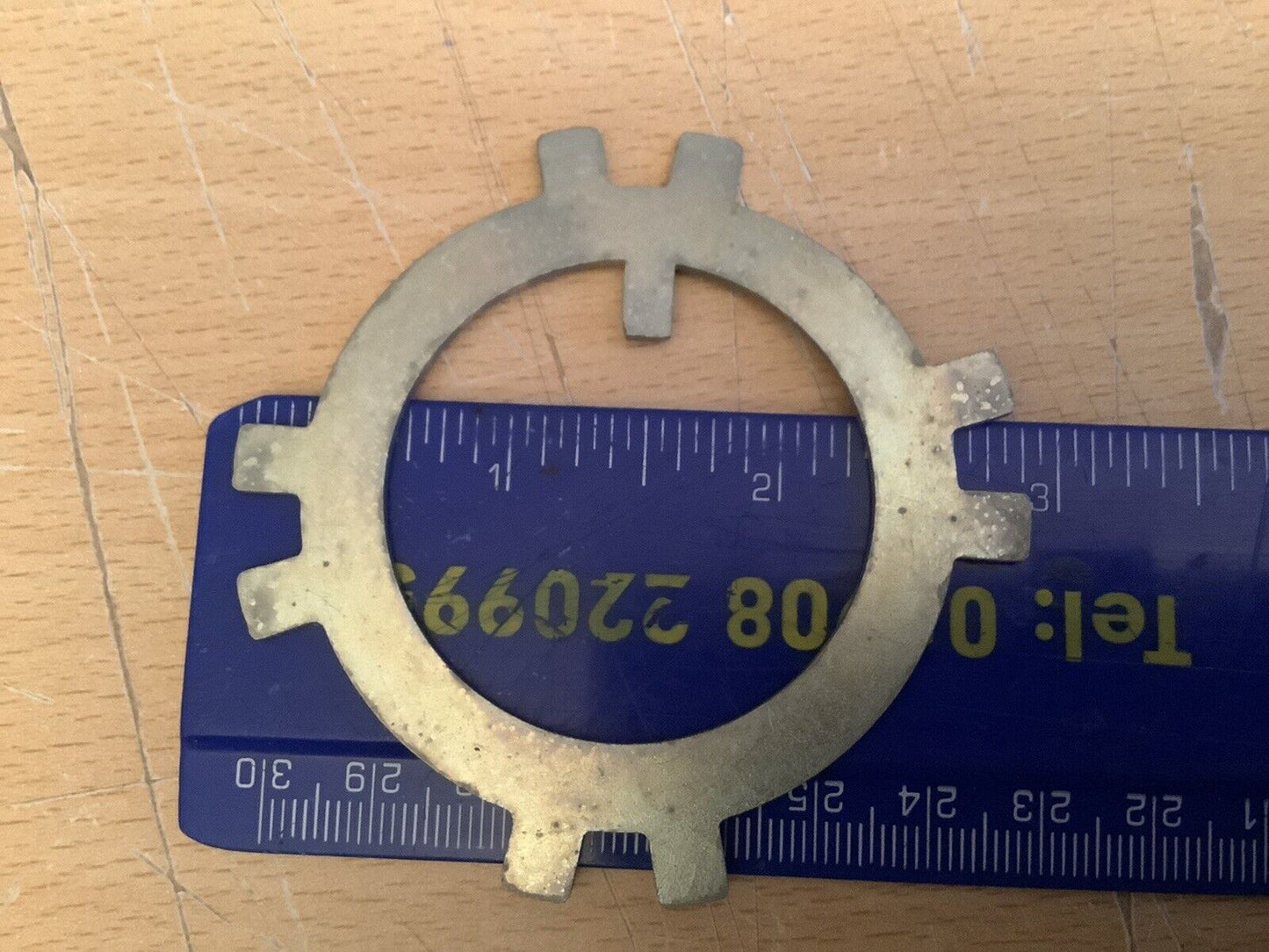 NEW FORD CONSUL ZODIAC ZEPHYR REAR WHEEL BEARING LOCK TAB FOR NEAR & OFF SIDE.
