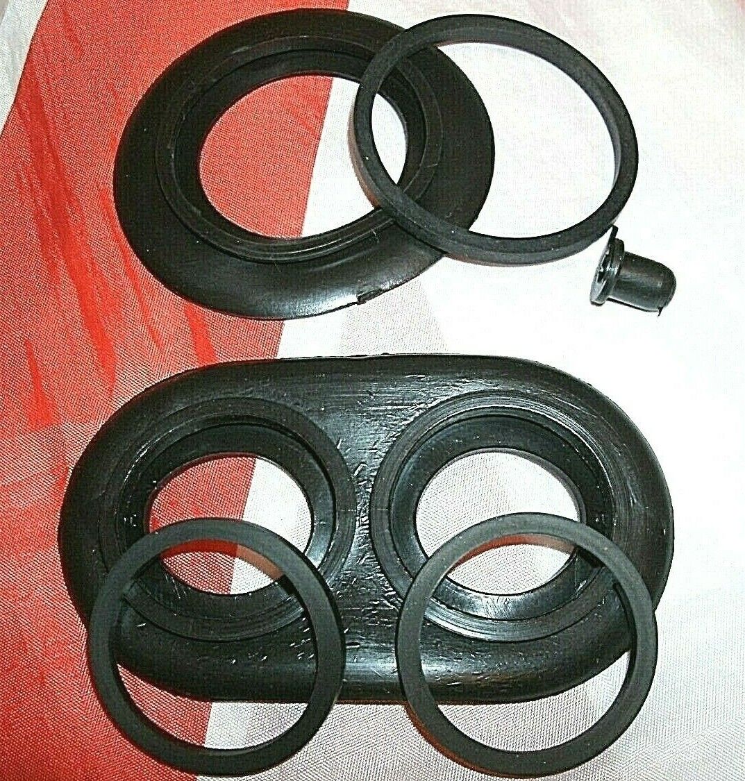 One 2524 Aston Martin DBS V8 AMV8 1968 to 1976 Rear Brake Caliper SEAL Kit