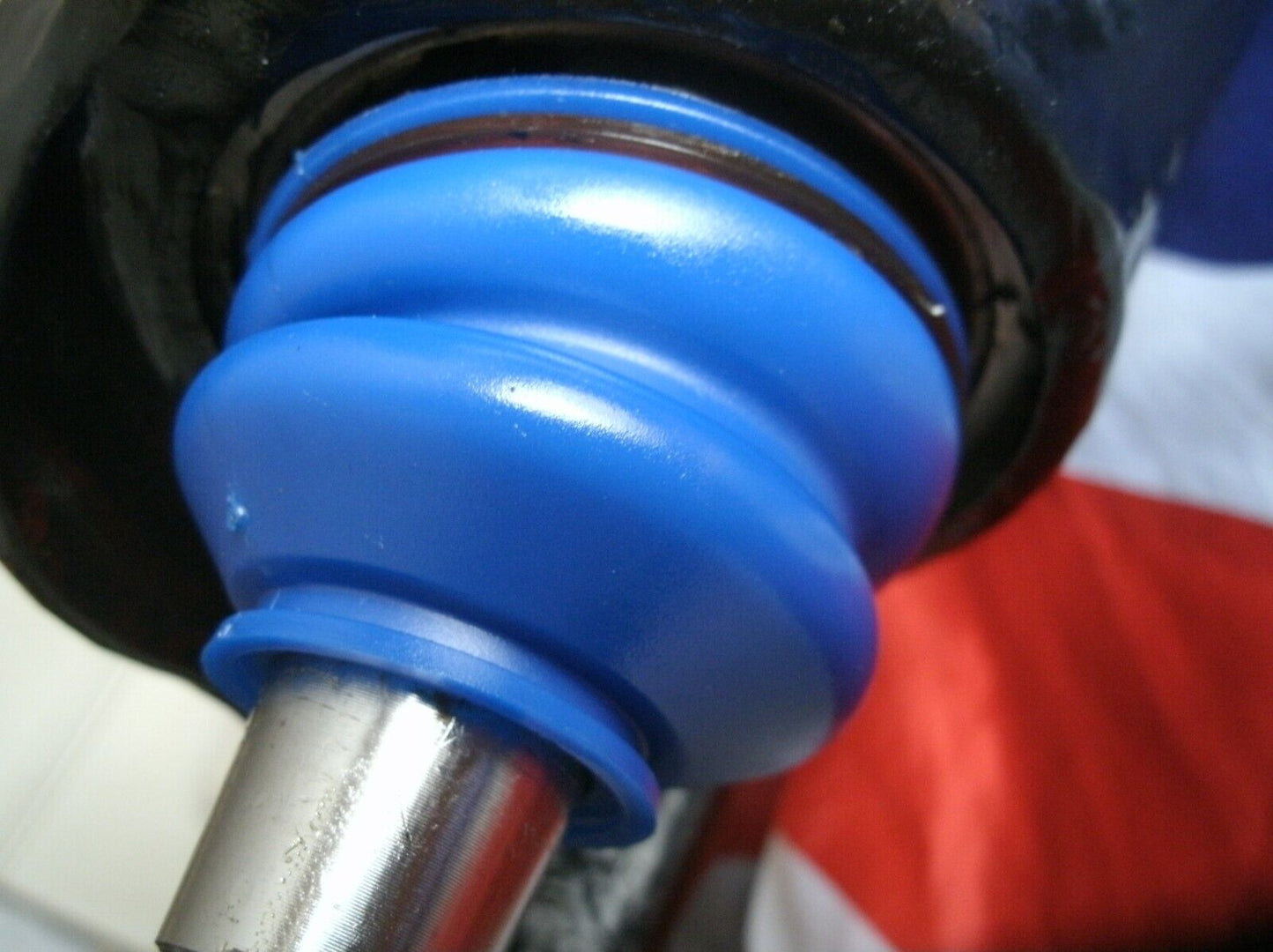 1 new Rover P6 Flexible Dust Cover For The Lower Ball Joint For the Front Swivel