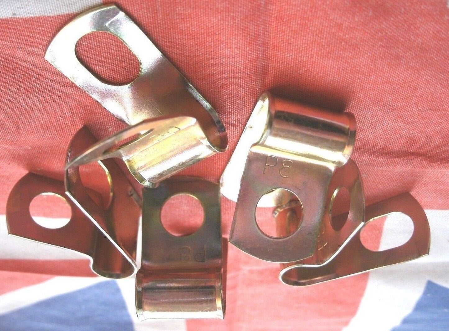 NEW Set Of 5 5/16 Bright Zinc Plated Steel P Clips Clamp Cable Fixing Wire