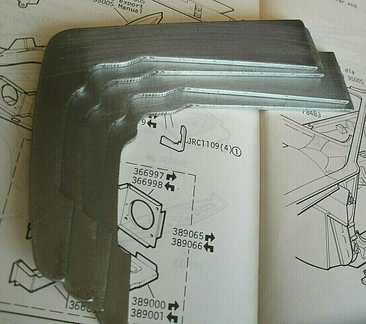 One Set 4 Rover P6 Reinforcing Plate Rear MTG Bracket Front Base Unit JRC1109