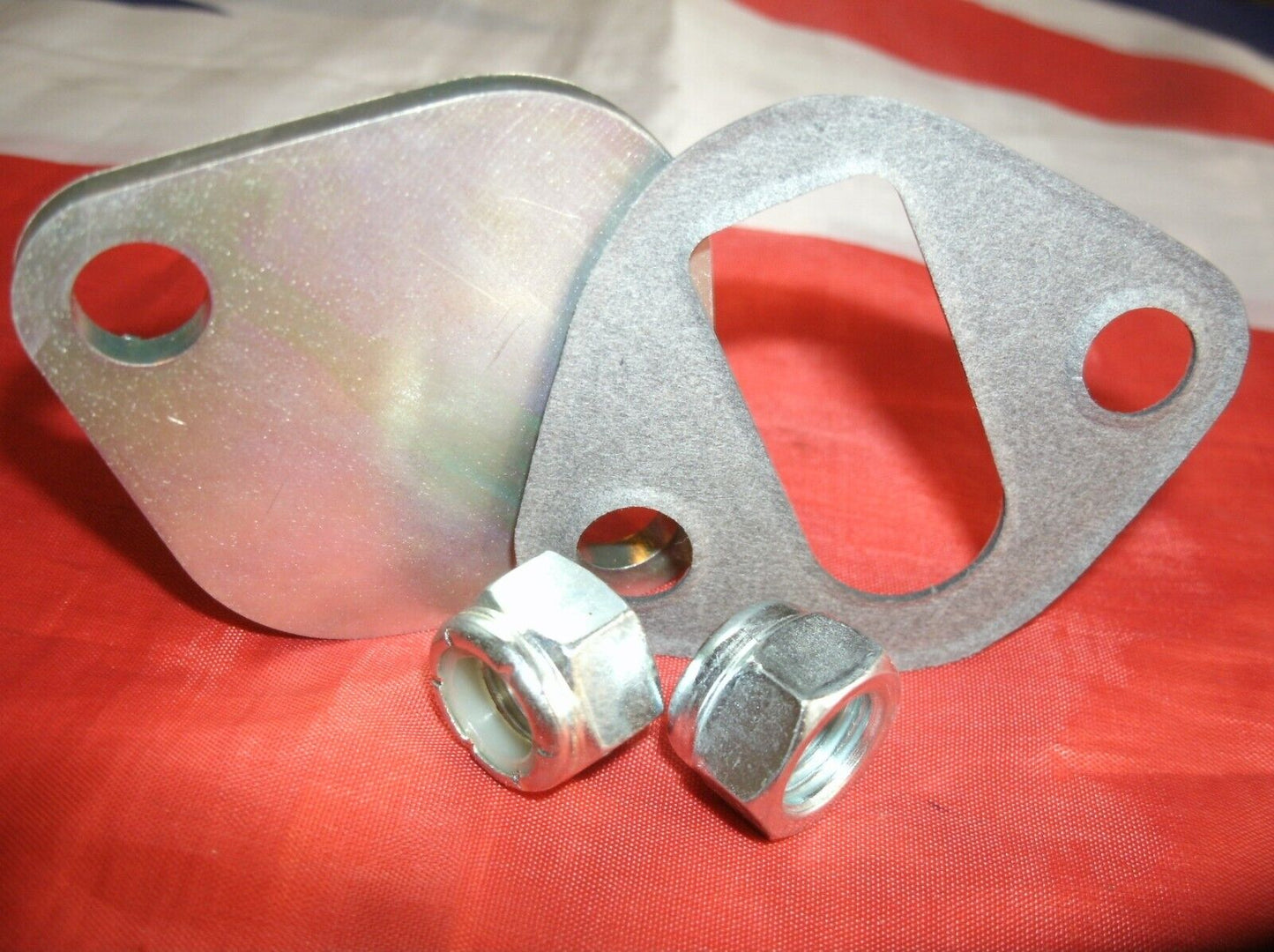 New Rover P4 80 1959 to 1962 Petrol Pump Blanking Plate Kit Gasket & Lock nuts.
