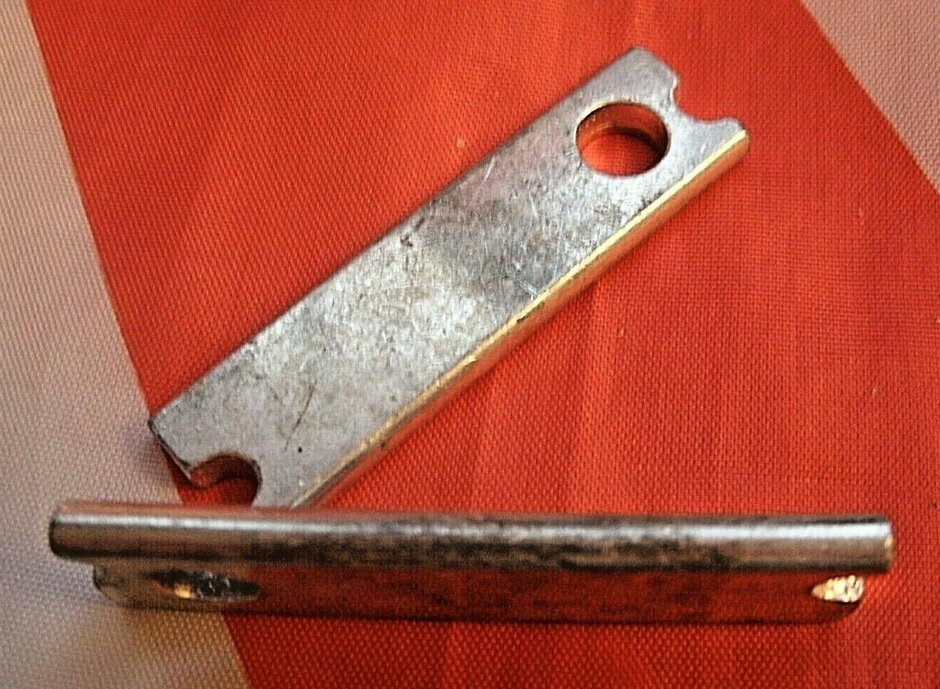 ROVER P6 2 2.2 3.5 ONE New Stainless Steel Rear Brake Caliper Retaining Plate