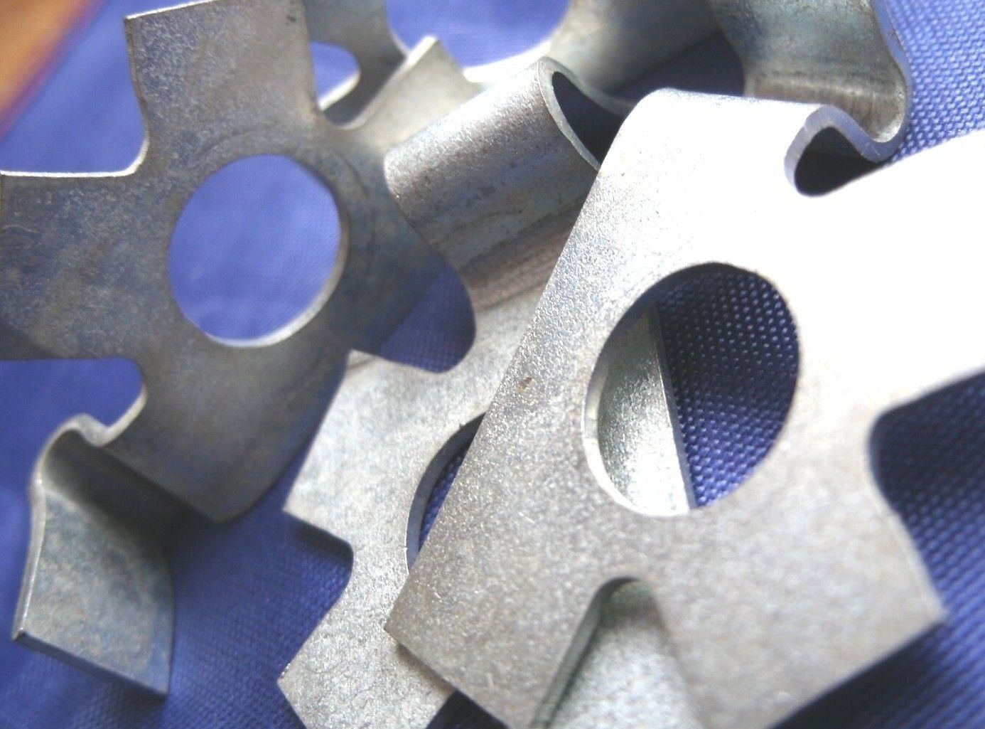 FORD LOTUS CORTINA MK 1 ANTI ROLL BAR LOCK TAB SET READY TO FIT.