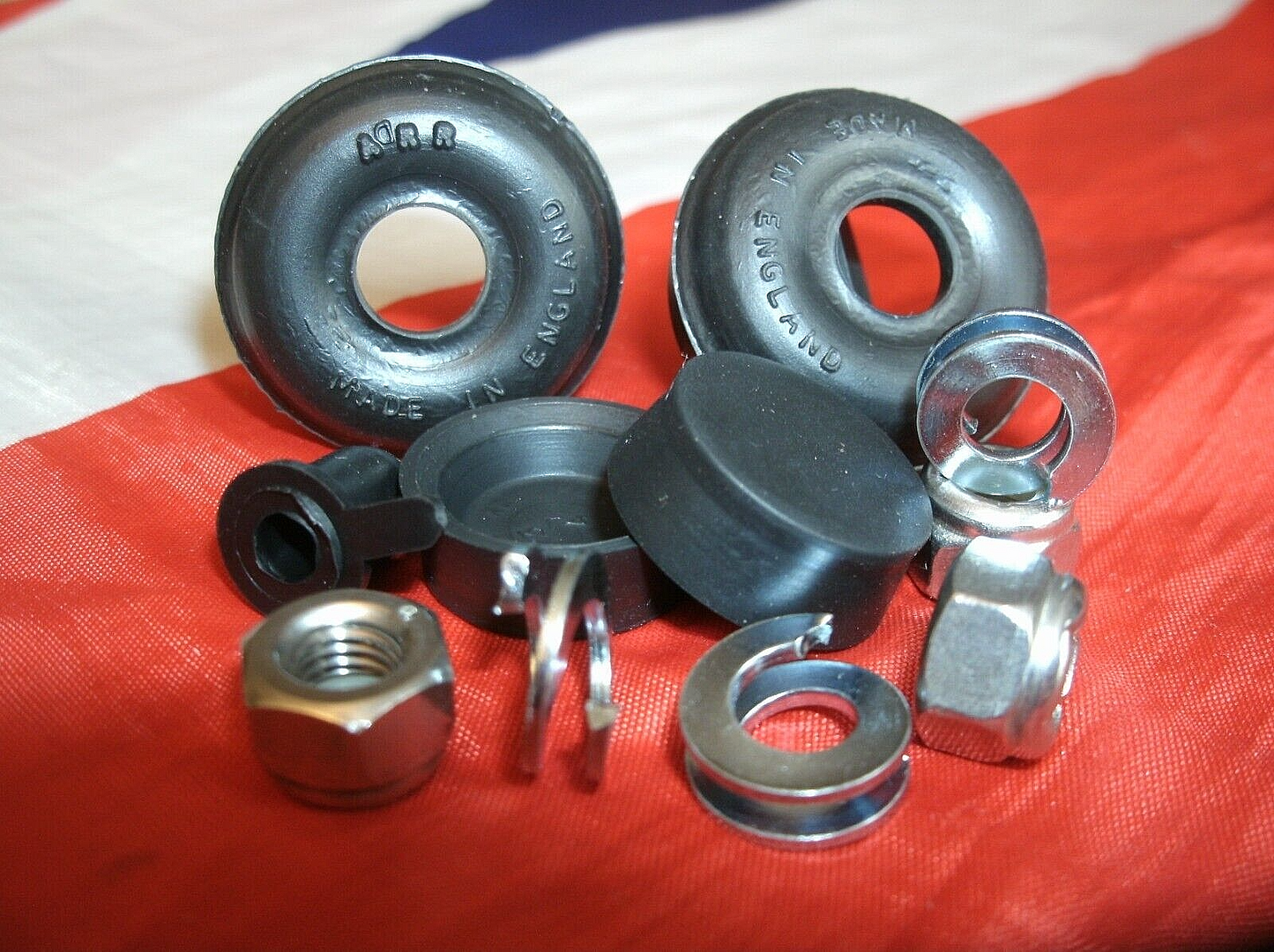 Rover P4 Rear Brake Cylinder Service set Rubber Seals Lock nut & Special Washers