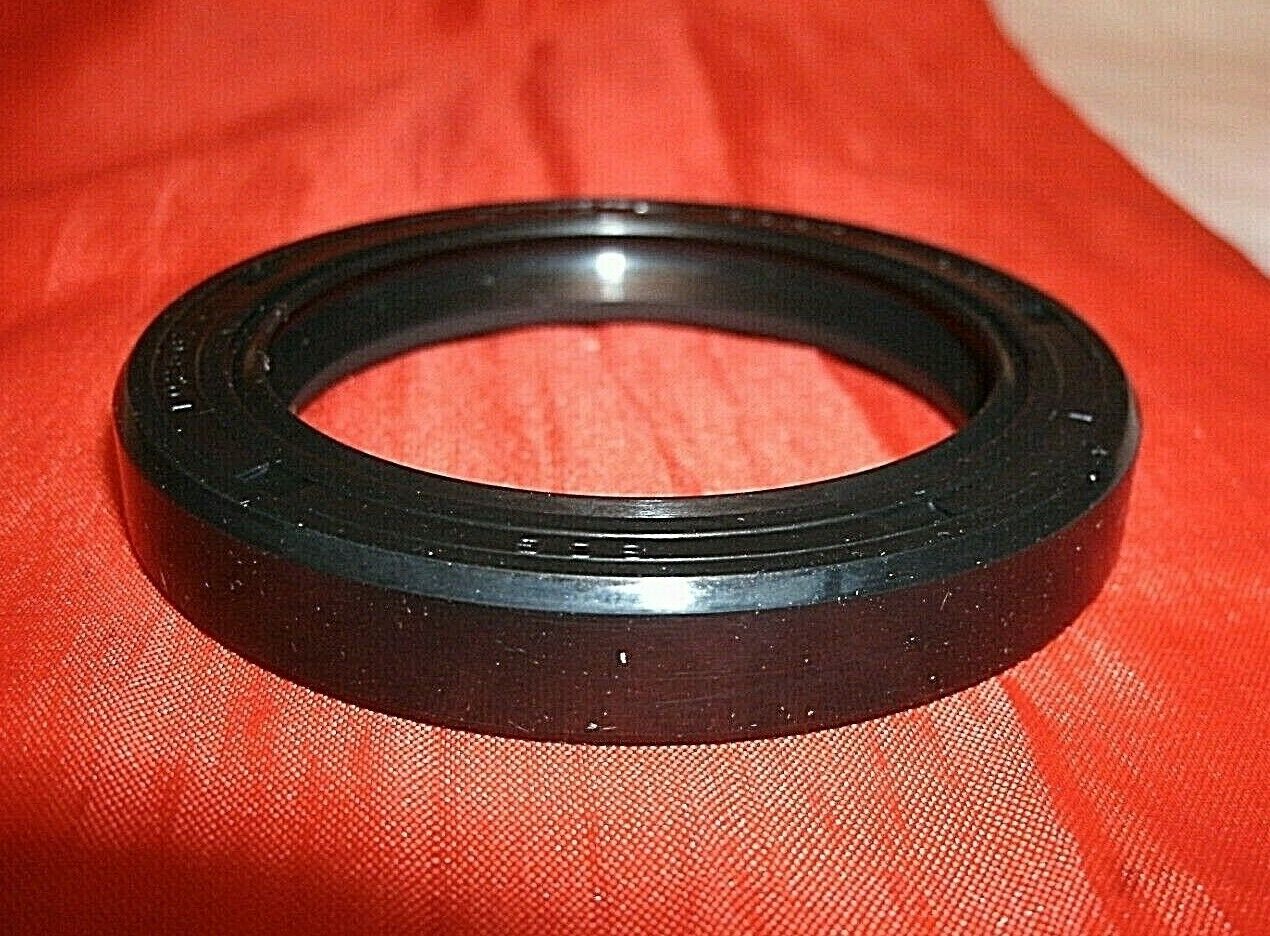 One New Triumph Stag V8 3 litre Rear Crankshaft oil seal 093