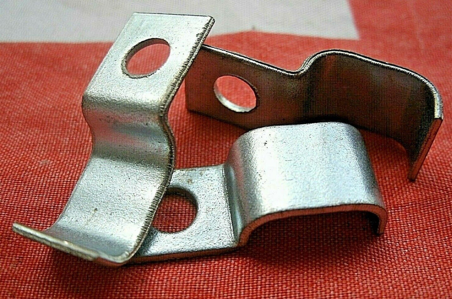 6 New Land Rover 3/16 Twin Metal Brake Pipe Fitting Clips Clamps in Steel plated