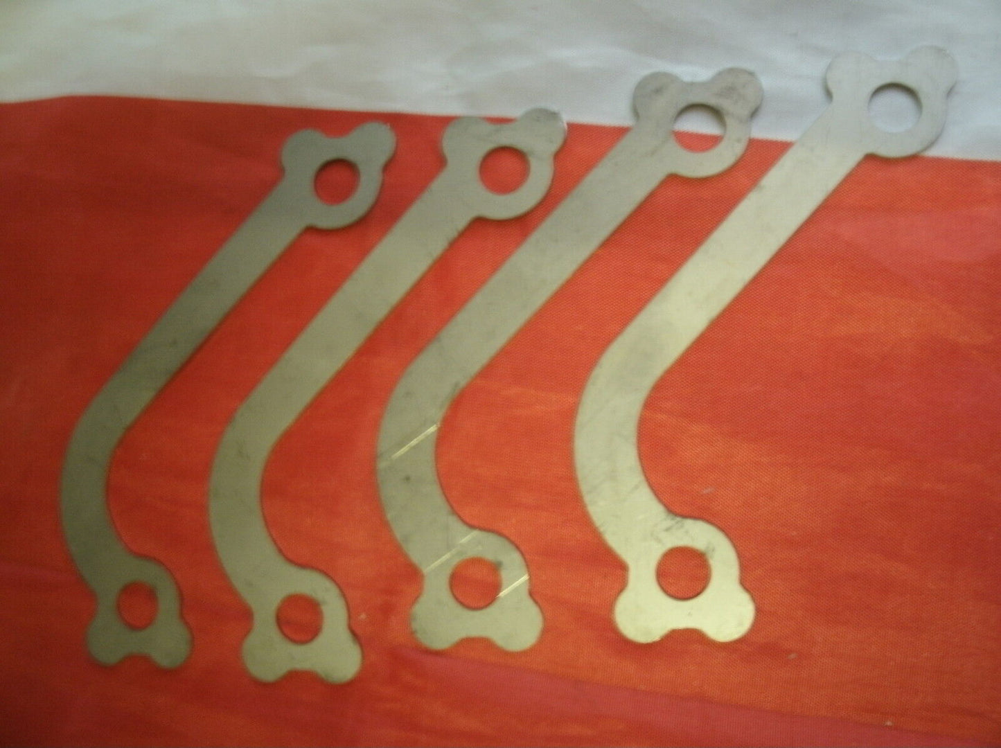 1 SET 8 ROVER P5B 3.5 V8 EXHAUST MANIFOLD LOCK TAB STAINLESS STEEL 1967 to 1974.