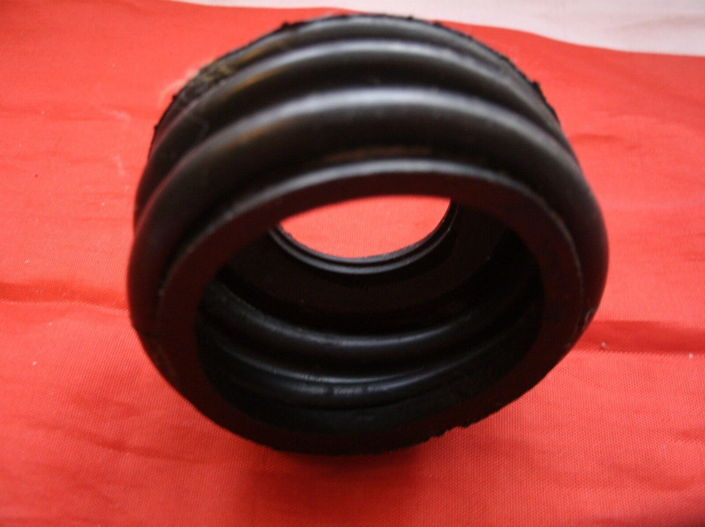 NOS ROVER P5 3 LITER UPPER SWIVEL BALL JOINT DUST COVER GENUINE ORIGINAL
