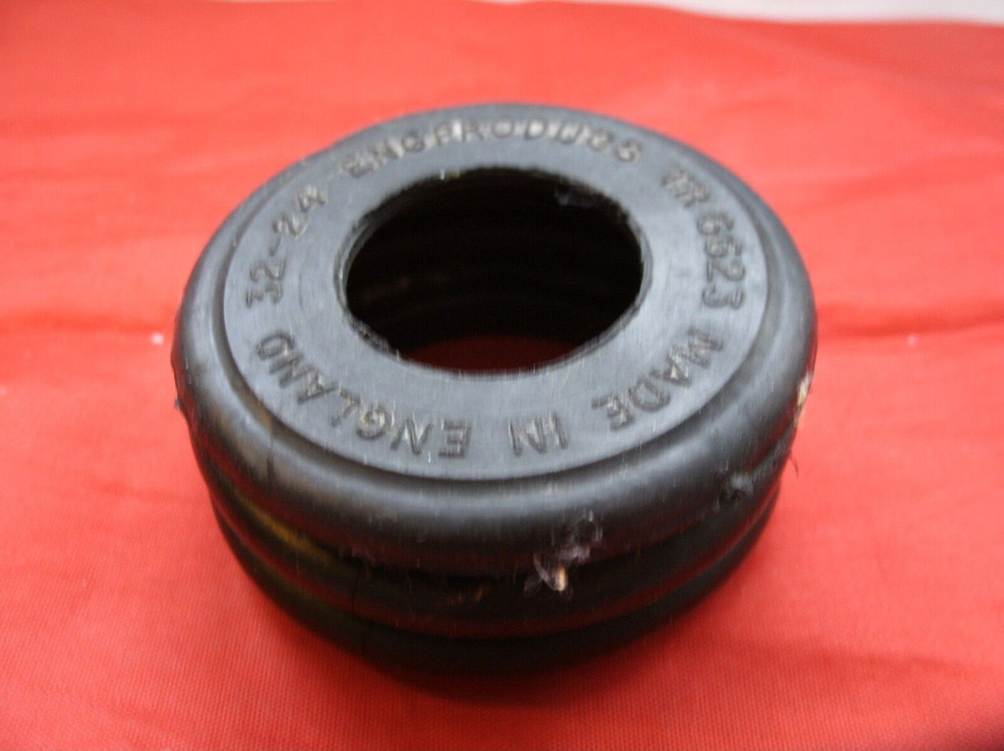 NOS ROVER P5 3 LITER UPPER SWIVEL BALL JOINT DUST COVER GENUINE ORIGINAL
