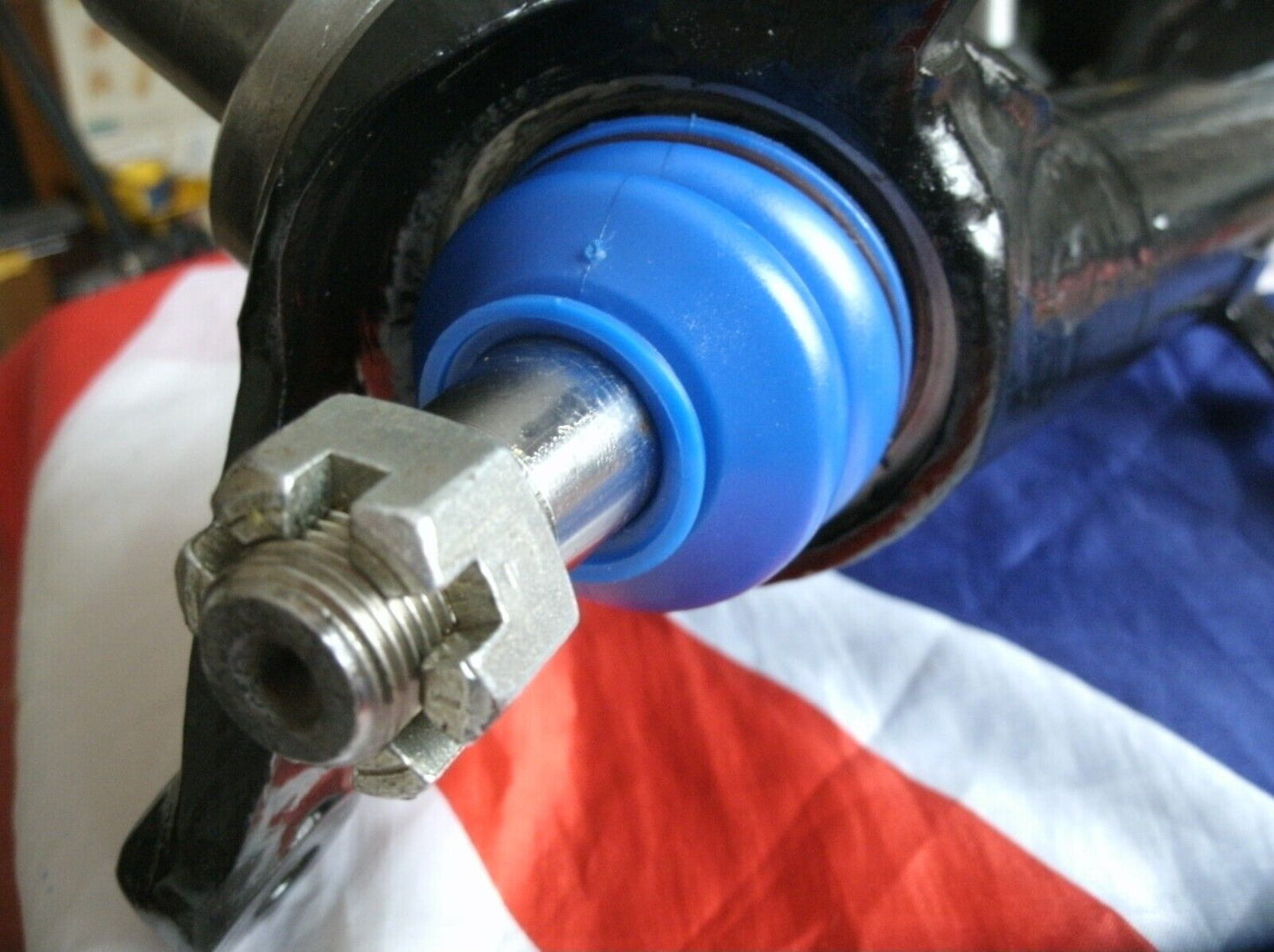 1 new Rover P6 Flexible Dust Cover For The Lower Ball Joint For the Front Swivel