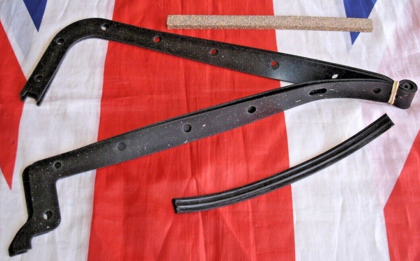 JAGUAR SERIES 3 EFI MODEL With The 4.2 Engine A NEW Rubber Sump Gasket Set 425R