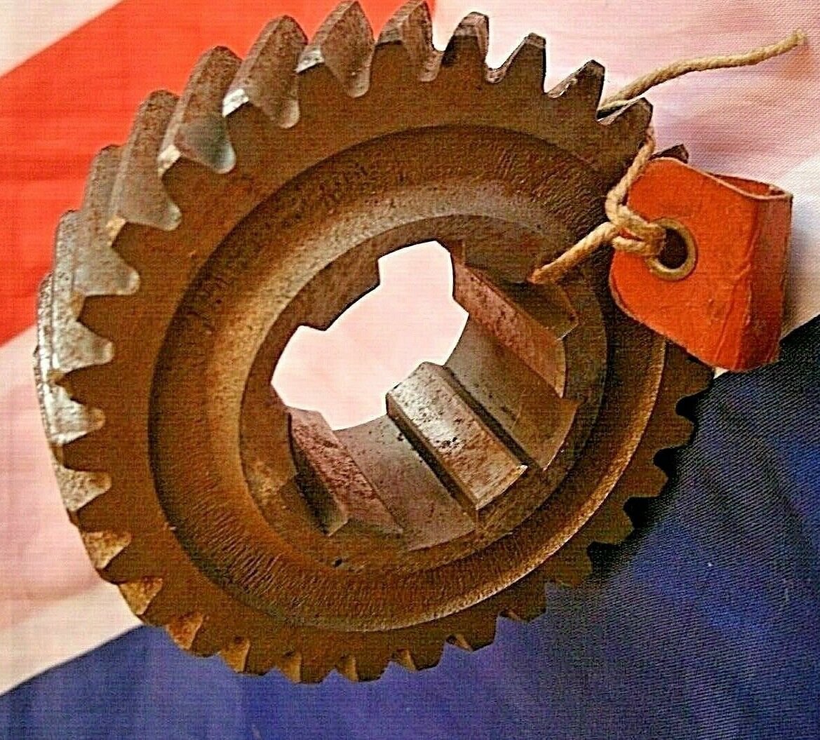 NOS Original Triumph TR6 4 Speed O/Drive Manual Box 3RD Gear Countershaft 140509