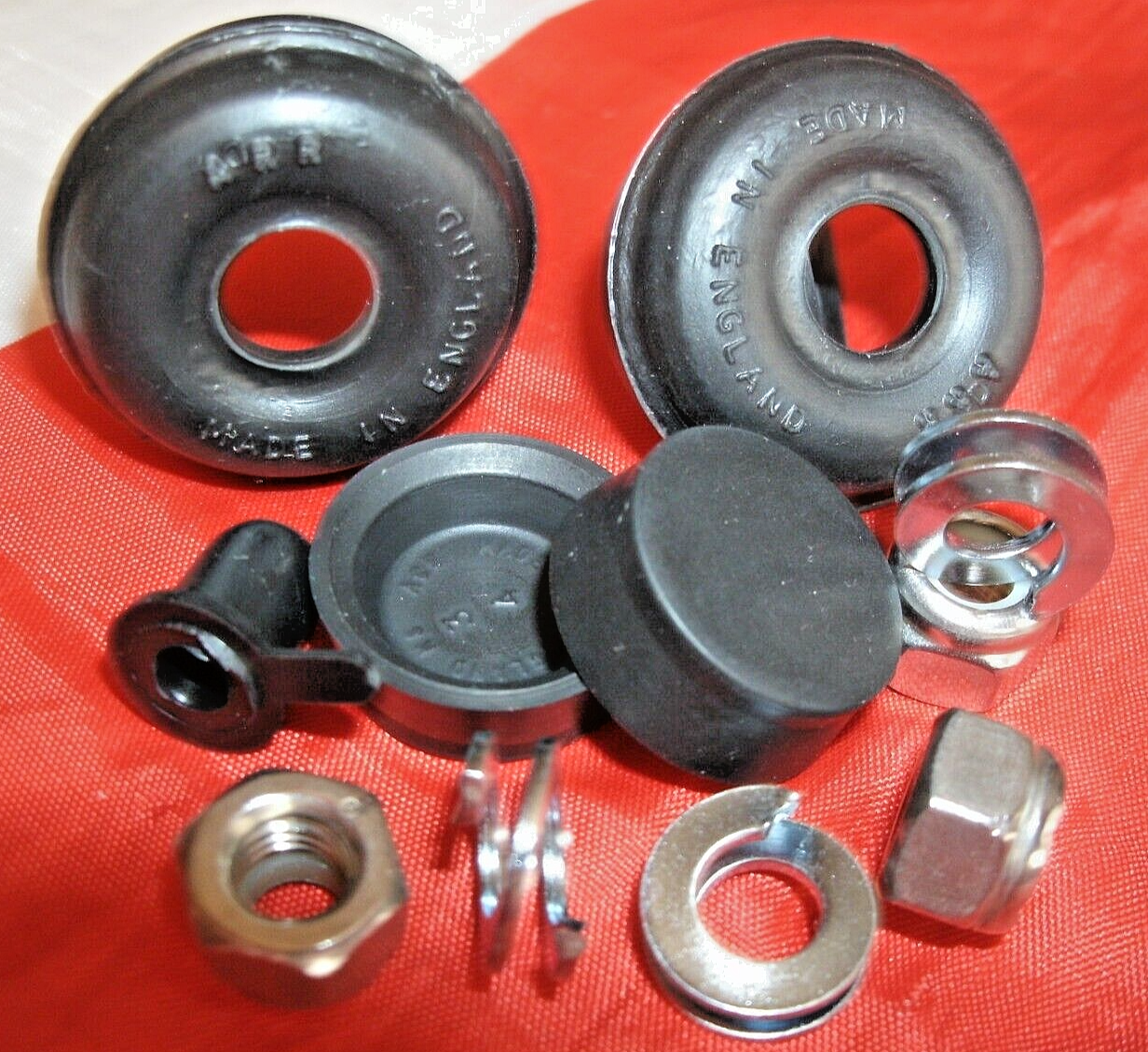 Rover P4 Rear Brake Cylinder Service set Rubber Seals Lock nut & Special Washers