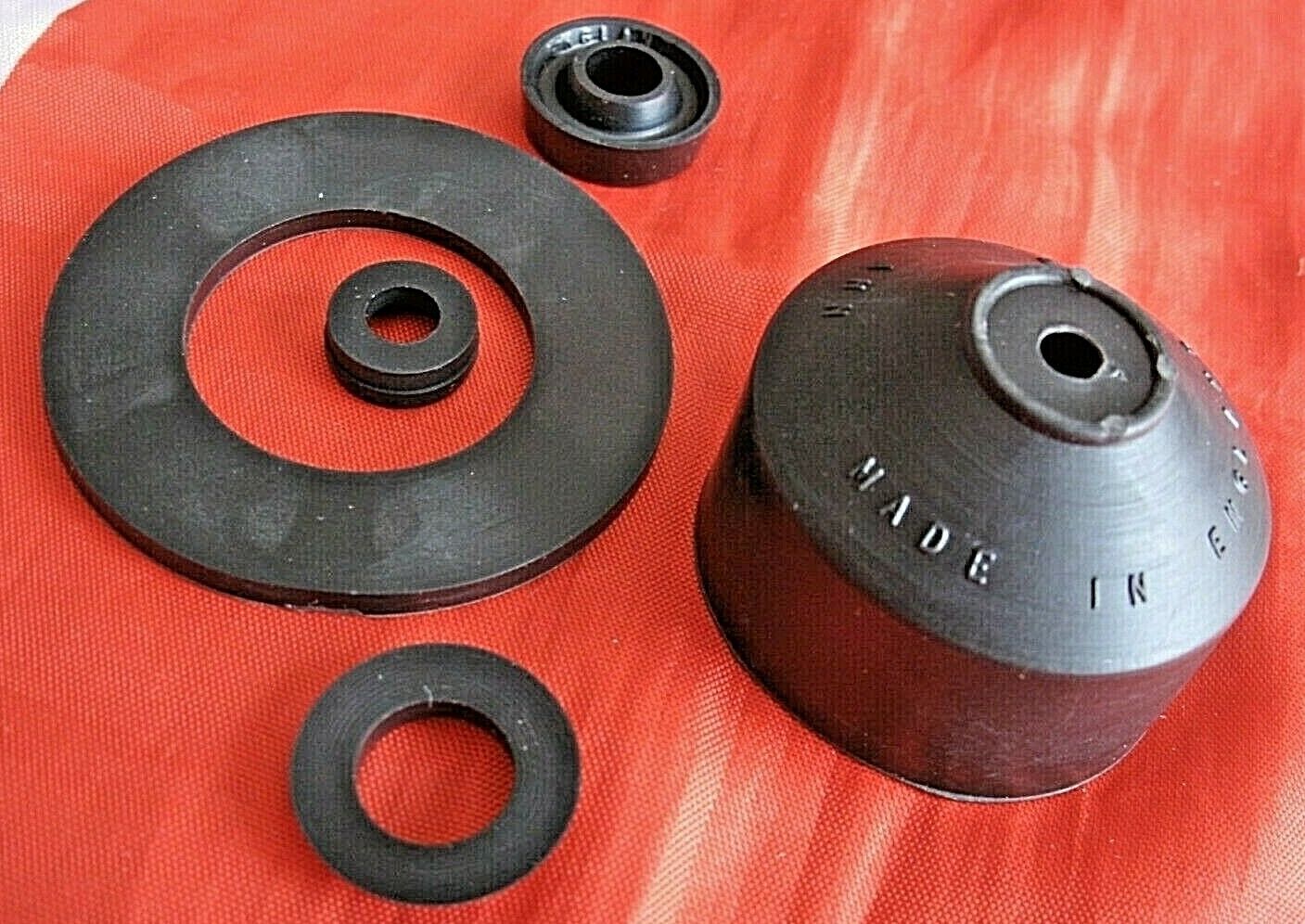 1 New Rover SD1 2.3 2.6 & V8 Clutch Master Cylinder Seal kit SP1963 1976-ON