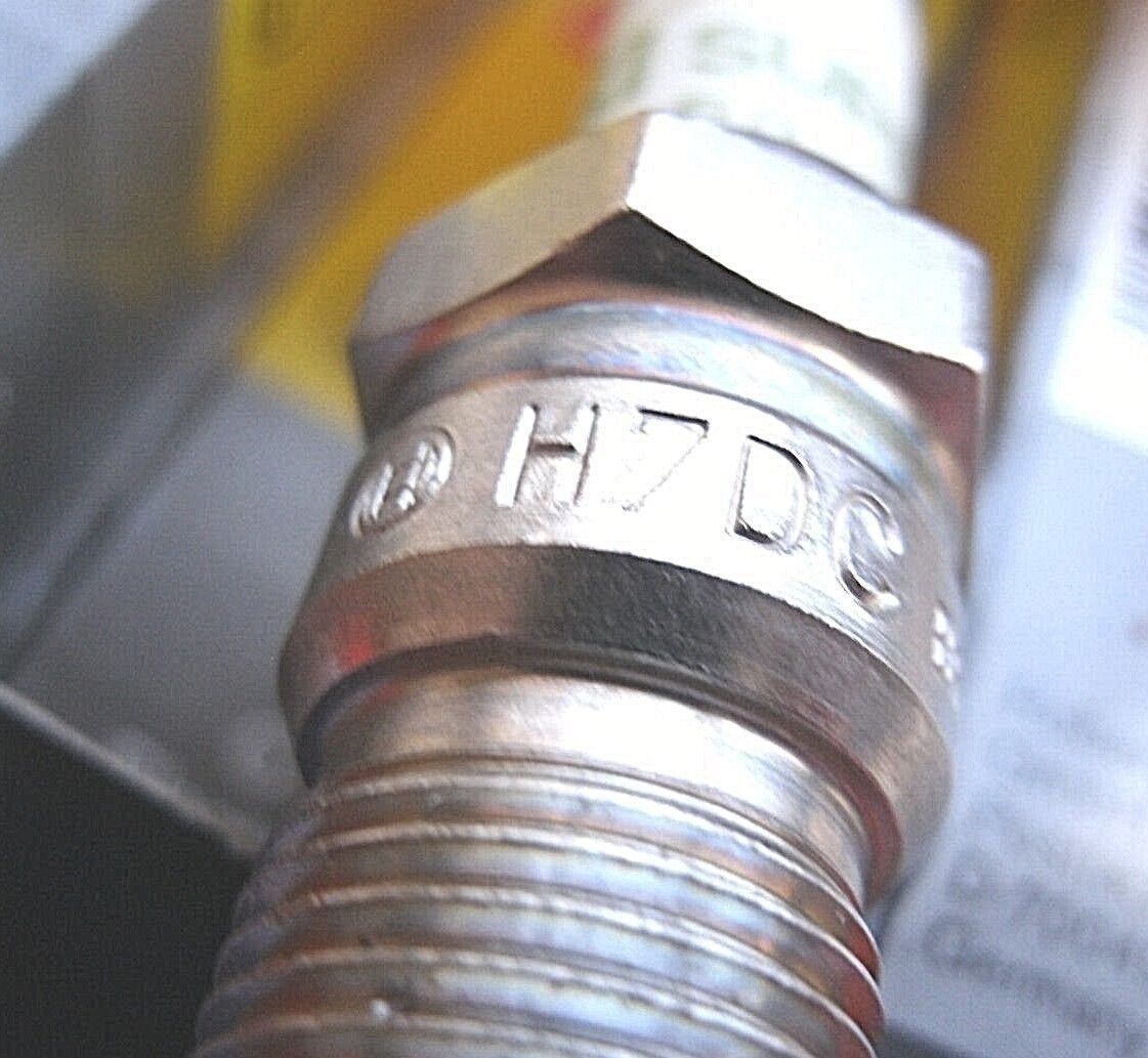 ONE NEW SET OF 4 H7DC Genuine Boxed Bosch Super Spark Plugs 0241235636-740.