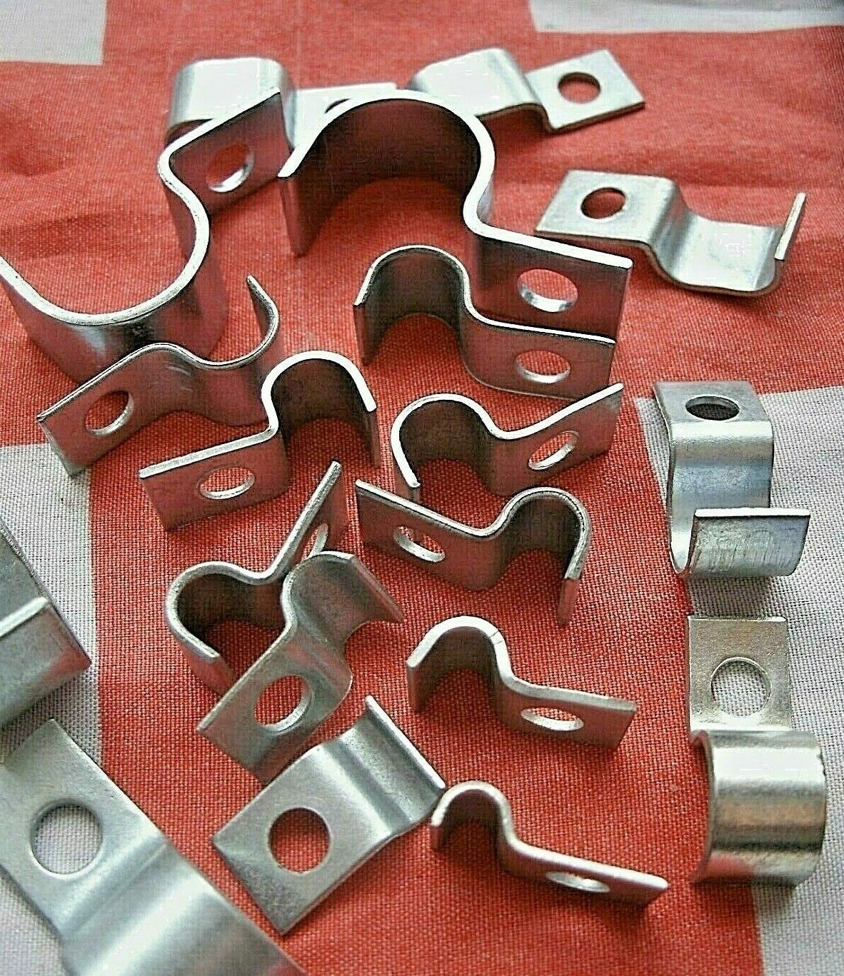 6 New Land Rover 3/16 Twin Metal Brake Pipe Fitting Clips Clamps in Steel plated