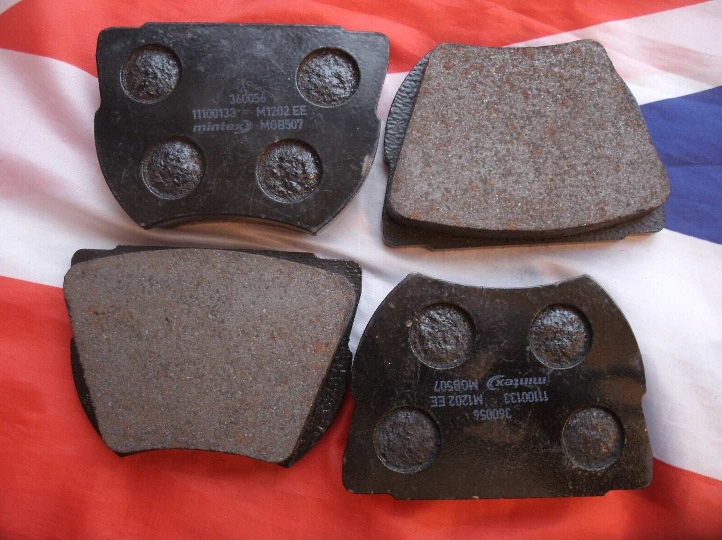 NEW MINTEX ROVER P4 80.95.100 & 110 MODELS 1959 1964 FRONT BRAKE PADS MINTEX