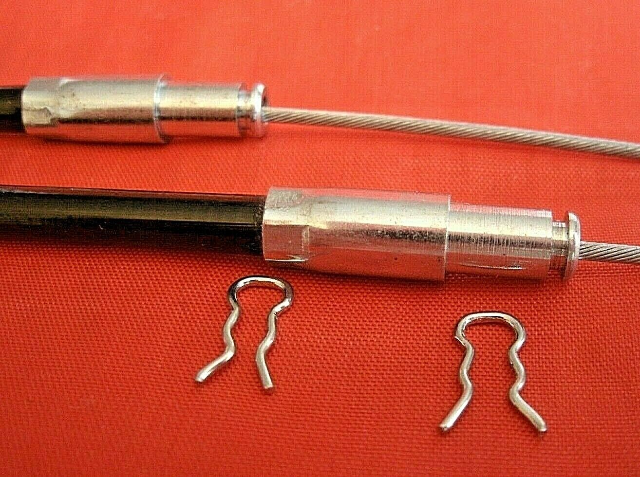 ROVER P6B 1 New Pair of Cold start Choke Cable Fixing clips to Carburetor body
