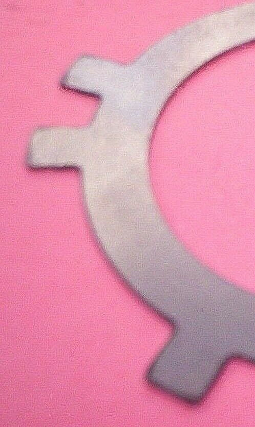 NEW FORD CONSUL ZODIAC ZEPHYR REAR WHEEL BEARING LOCK TAB FOR NEAR & OFF SIDE.