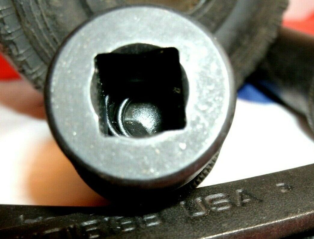 ONE NEW Snap On 3/8 10m Universal Swivel Black Industrial finish SOCKET IPDFM10