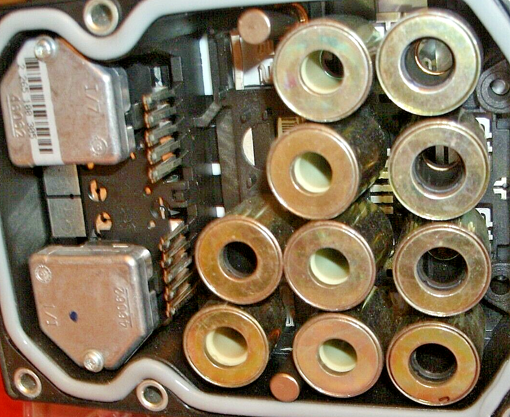 One New Old Stock Bosch ABS Module BMW E38 E39 5.7 21889 085 870215 NOS Part