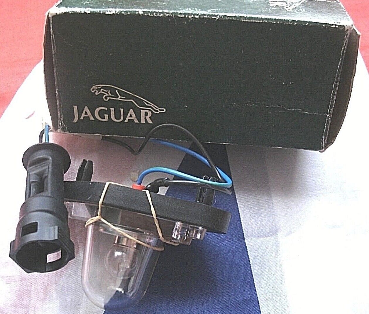 New Boxed Jaguar Under Bonnet/Boot Type Lamp Assemble DAC 8585