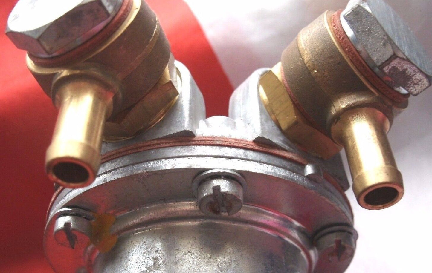 NewPetrol Pump 4 CARBURETTORS 12V With Fitting Banjo Bolts, Seals &Banjos NOS