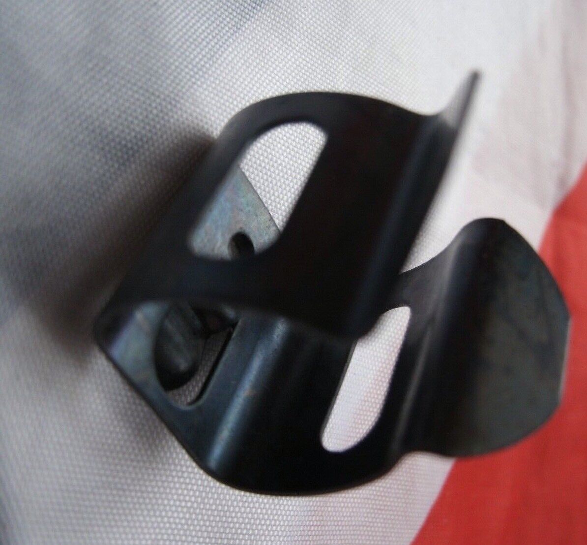 NOS Rover P6 2000 TC Cold Start Chock Twin Cable Mounting Clip Airbox intake.