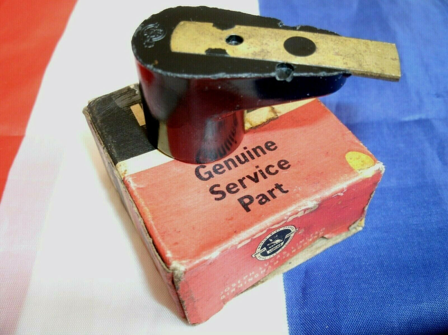 One NOS V8 Rotor Arm Lucas 54419082 Aston Rolls Rover Triumph Stag With O/E Box