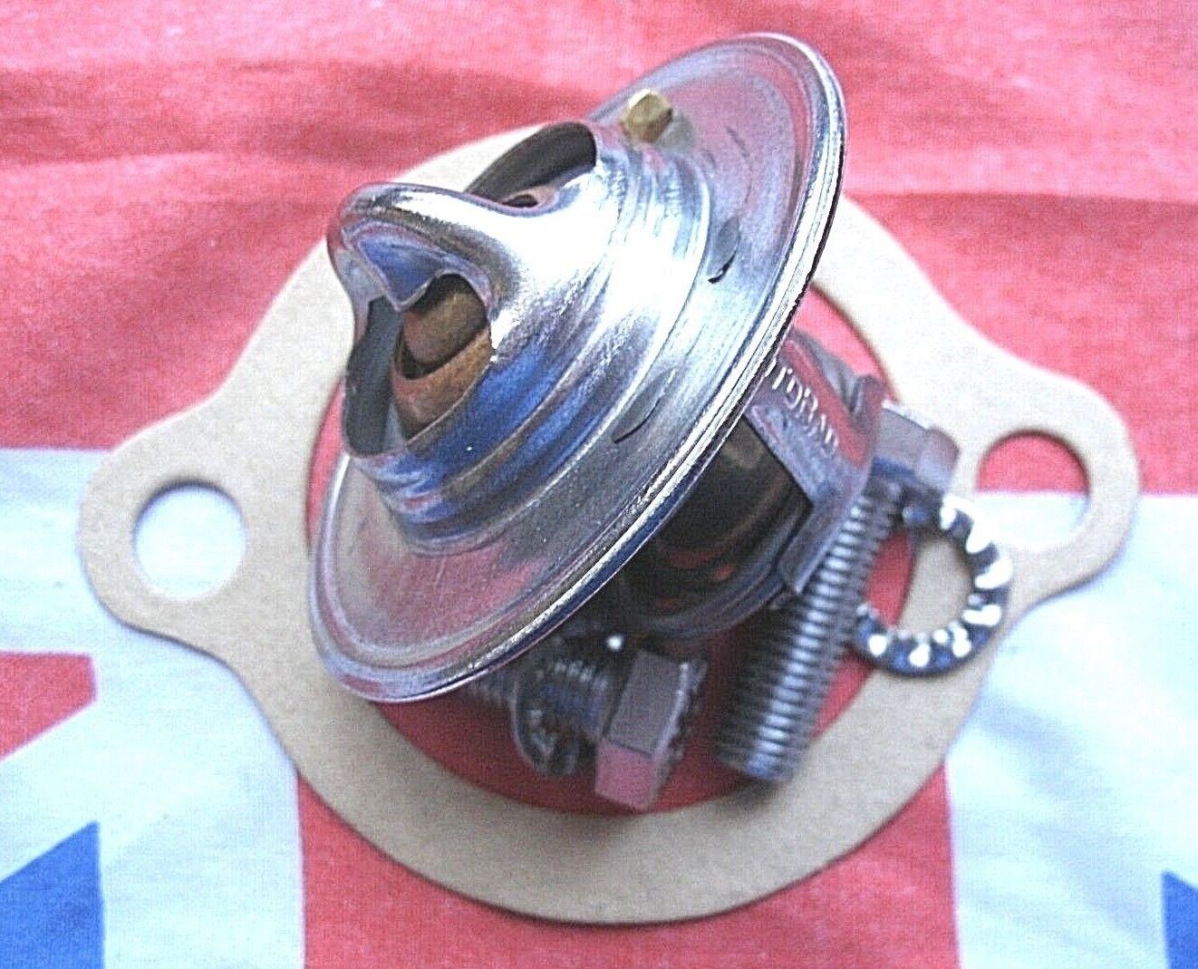 Rover V8 Thermostat & Improved 1/16" Gasket Kit All models & Years Carb & EFI