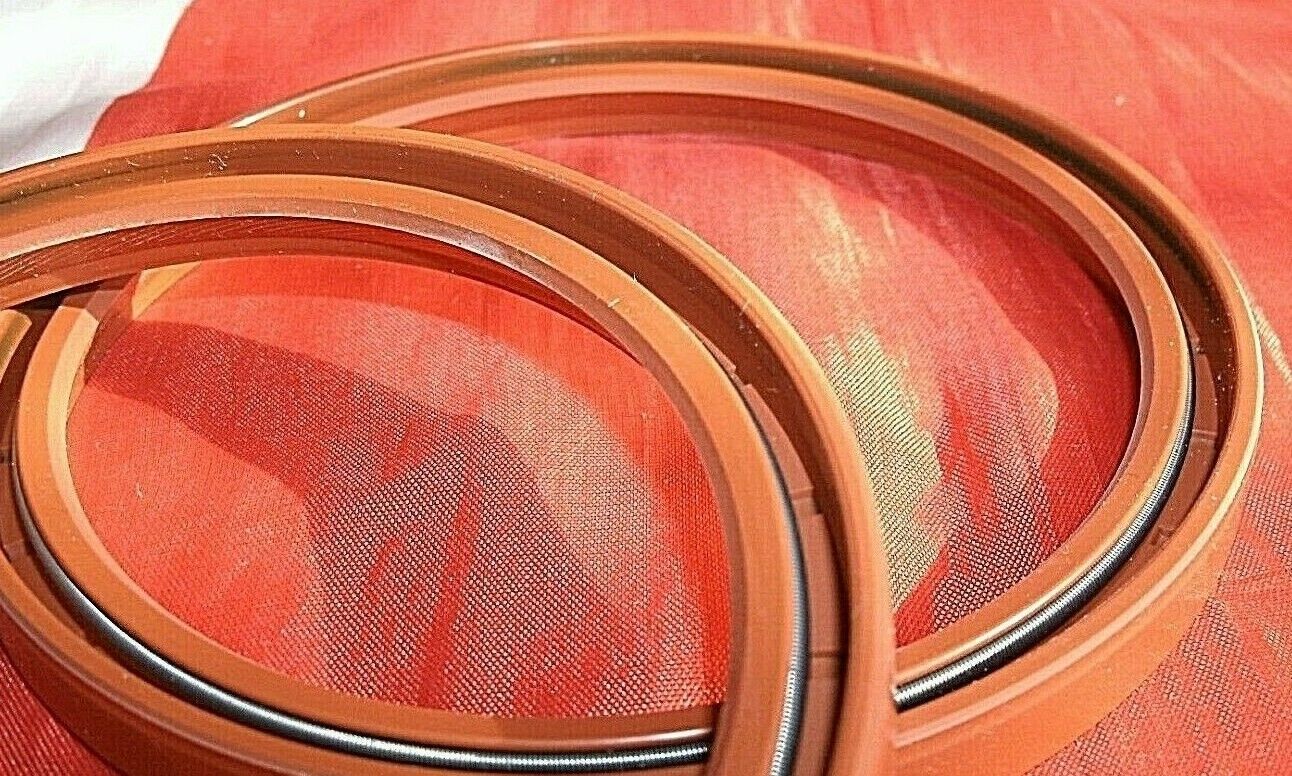 One New MG Midget MK111 1500cc 1974 on Rear Main Oil Seal For Crankshaft NA123.