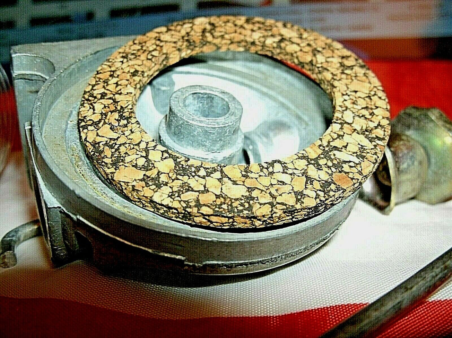 NEW ROVER P4 1954 to 1959 ON FUEL SYSTEM FILTER WATER TRAP CORK SEAL WIPAC type.