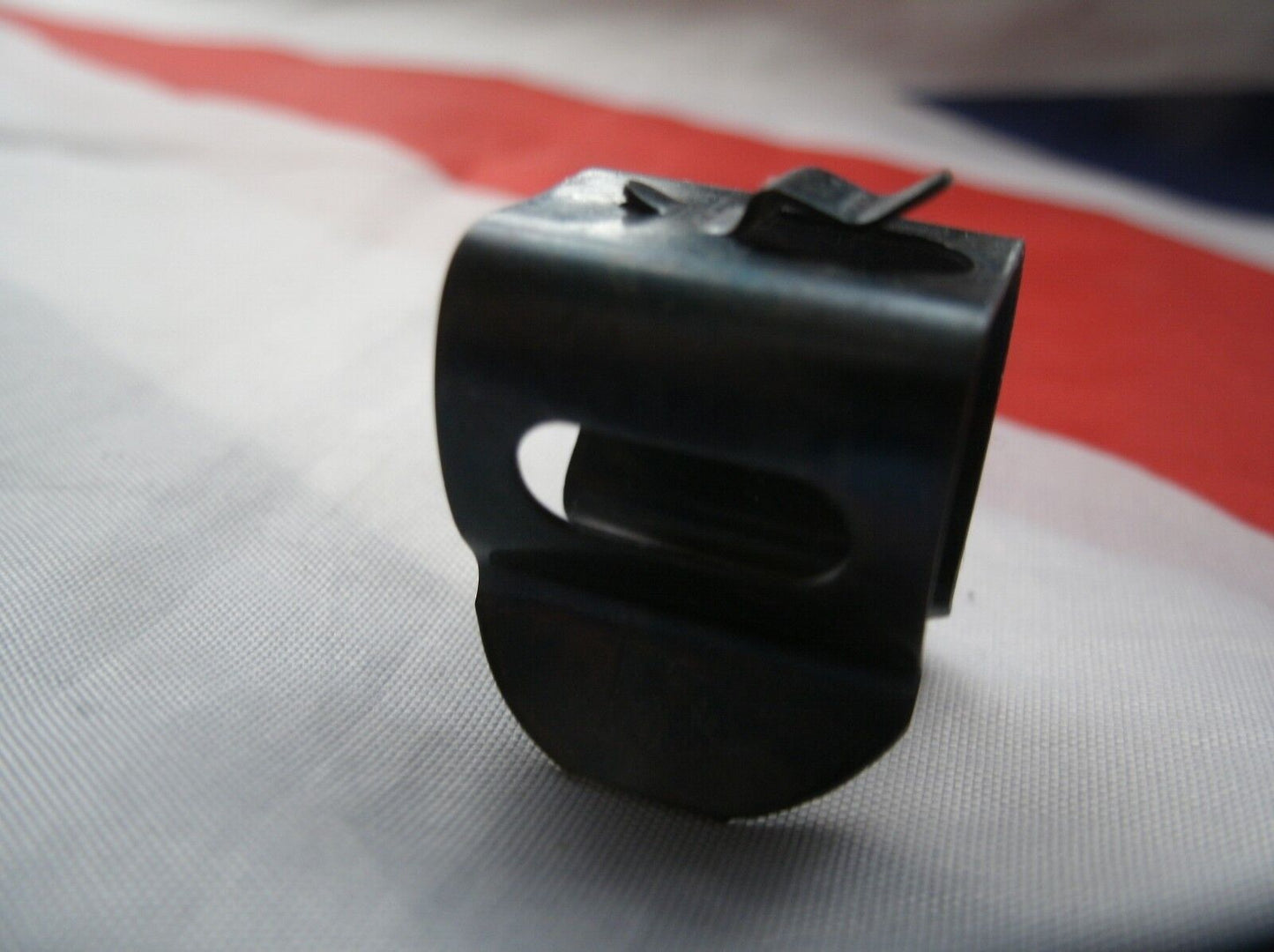 NOS Rover P6 2000 TC Cold Start Chock Twin Cable Mounting Clip Airbox intake.