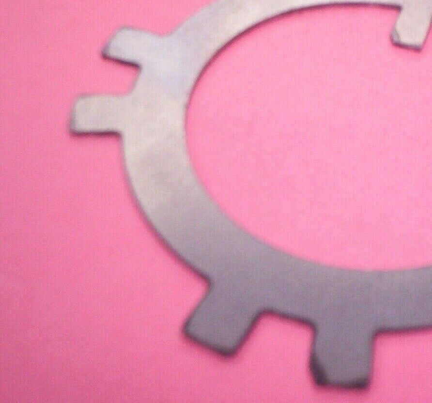 NEW FORD CONSUL ZODIAC ZEPHYR REAR WHEEL BEARING LOCK TAB FOR NEAR & OFF SIDE.