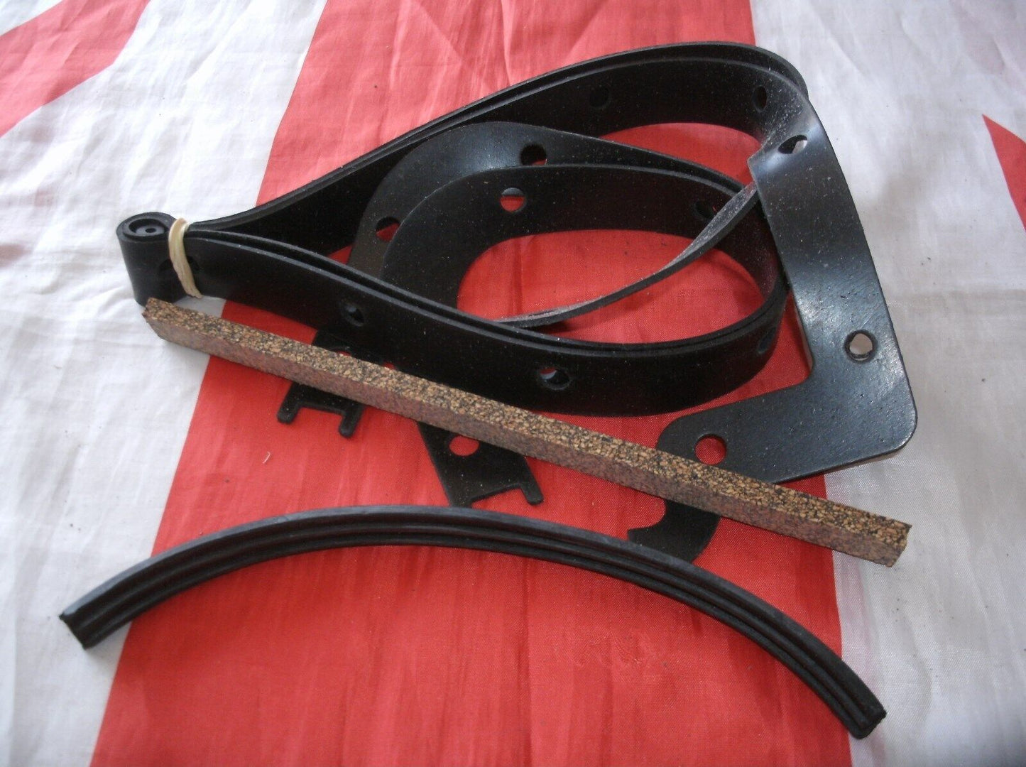 E TYPE JAGUAR S 1 & 2 With The 3.8 or 4.2 Engine Rubber Sump Gasket Set 425R