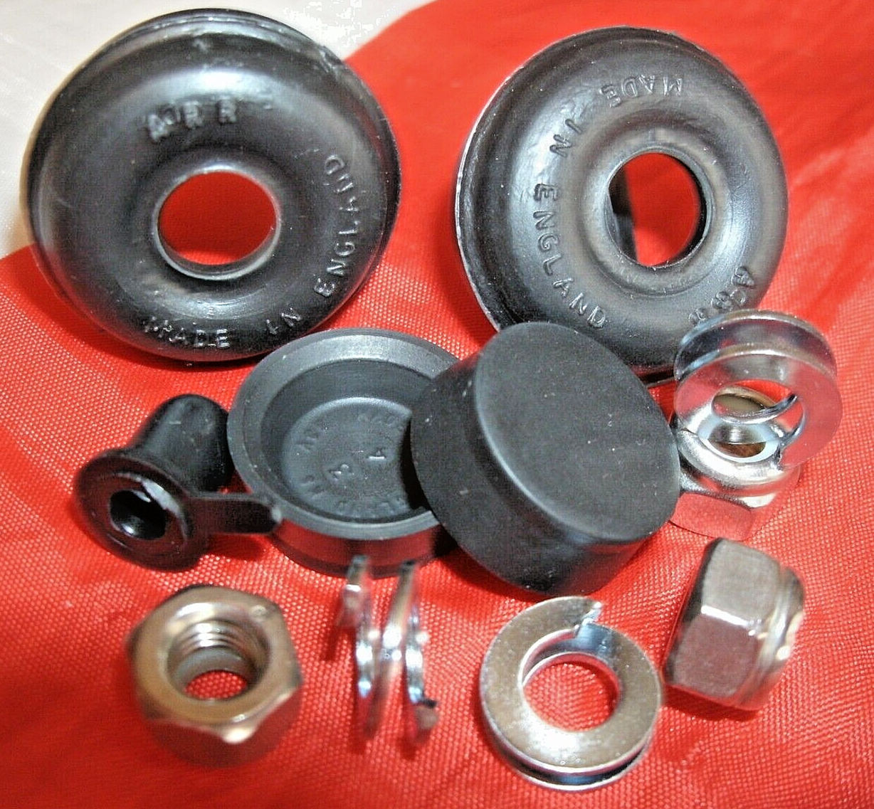 Rover P4 Rear Brake Cylinder Service set Rubber Seals Lock nut & Special Washers