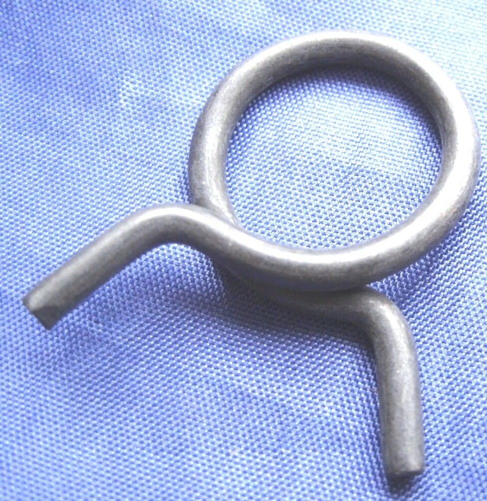 One NOS Range Rover Brake Vacuum Hose Manifold Servo Corbin Clip.